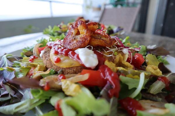 RECIPE: Deconstructed Cheeseburger Salad